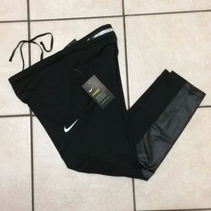 Nike Sprinter Running Midrise Capri Leggings